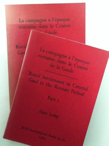 LEDAY, Alain - Rural Settlement in Central Gaul in the Roman Period: Villas, vici and sanctuaries in  the civitas of the Bituriges Cubi (2 volumes)