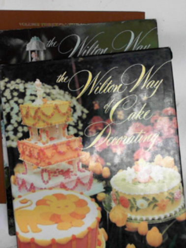 SULLIVAN, Eugene T & SULLIVAN, Marilynn C (eds) - The Wilton way of cake decorating (3 volumes)