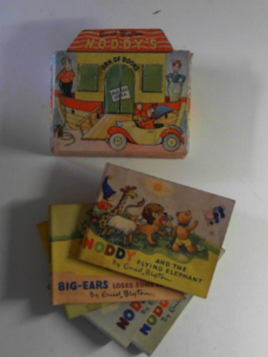 BLYTON, Enid - Noddy's Ark of books