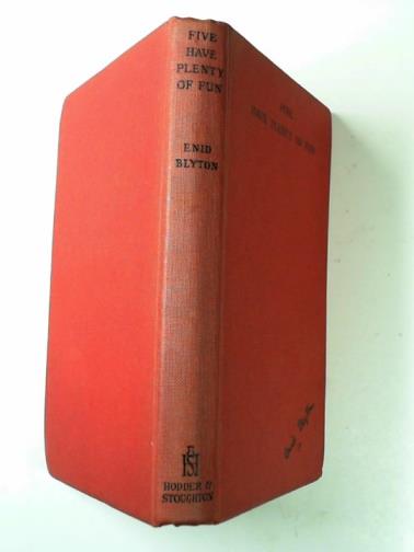 BLYTON, Enid - Five have plenty of fun