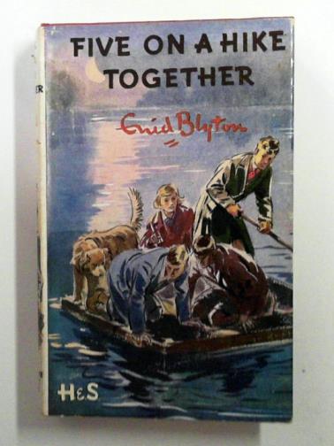 BLYTON, Enid - Five on a hike together